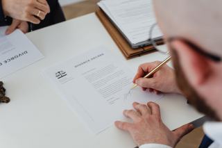 Fermer une SAS à l'amiable : budget, étapes et calendrier de la liquidation
